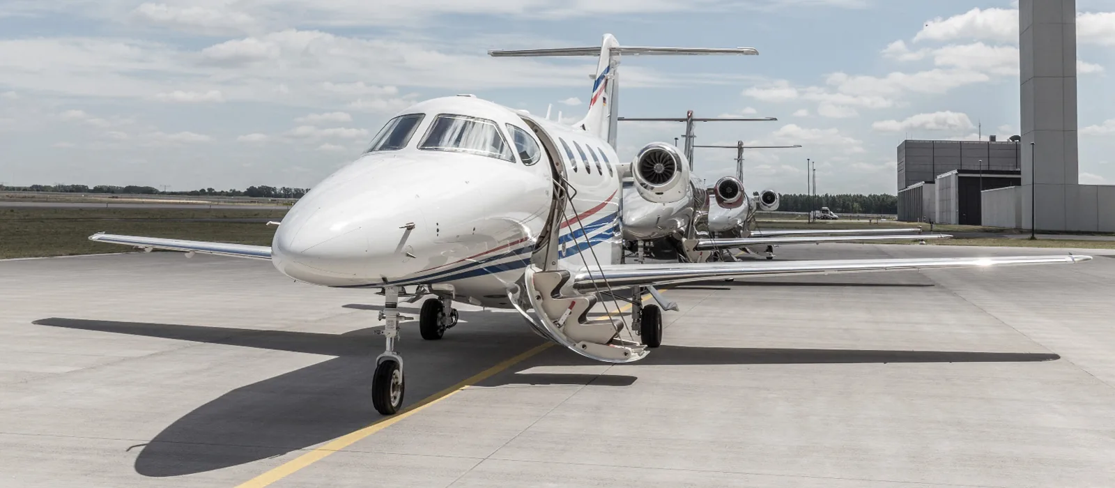 Broschüre Schönefeld für PEAK AIR – Faszination Air Charter